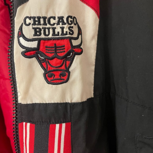 ✅Chicago Bulls Reversible Jacket 🧥🔥🐂🏀 - Picture 3 of 9